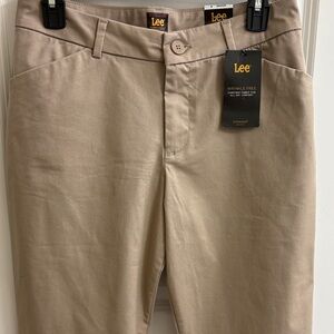 Lee Women’s Khaki Straight-Leg Chinos in Light Tan